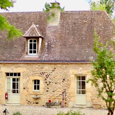 Villa Les Perroutis Saint-Alvère Exterior foto